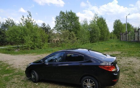 Hyundai Solaris II рестайлинг, 2011 год, 585 000 рублей, 4 фотография