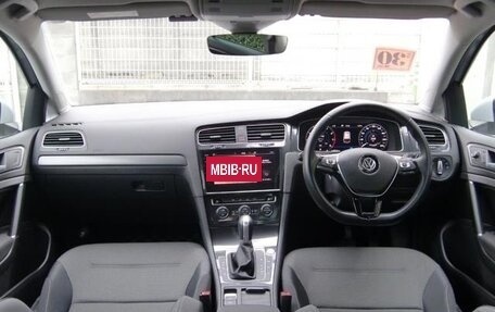 Volkswagen Golf VII, 2018 год, 1 270 000 рублей, 7 фотография