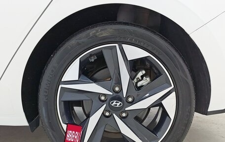 Hyundai Elantra, 2021 год, 1 500 000 рублей, 16 фотография
