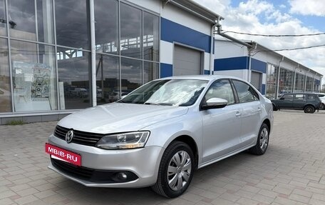 Volkswagen Jetta VI, 2013 год, 965 000 рублей, 3 фотография