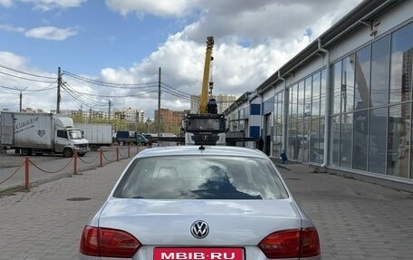 Volkswagen Jetta VI, 2013 год, 965 000 рублей, 4 фотография