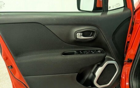 Jeep Renegade I рестайлинг, 2019 год, 1 800 000 рублей, 8 фотография