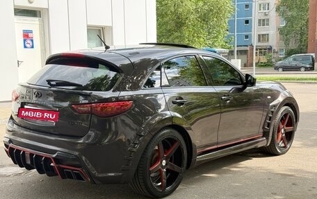 Infiniti QX70, 2015 год, 2 300 000 рублей, 6 фотография