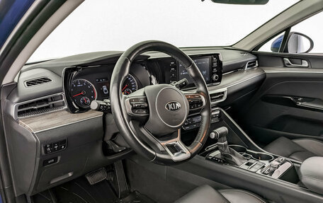 KIA K5, 2021 год, 2 800 000 рублей, 16 фотография