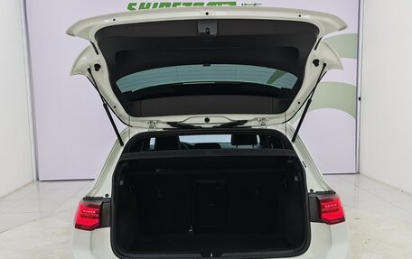 Volkswagen Golf VIII, 2022 год, 1 970 000 рублей, 7 фотография