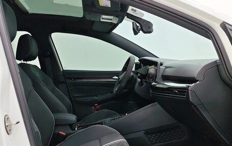Volkswagen Golf VIII, 2022 год, 1 970 000 рублей, 10 фотография