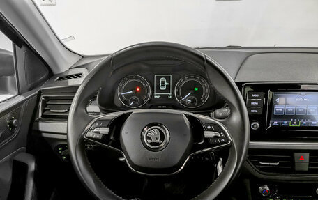 Skoda Rapid II, 2022 год, 1 799 000 рублей, 21 фотография