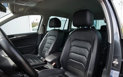 Volkswagen Tiguan II, 2021 год, 3 800 000 рублей, 1 фотография