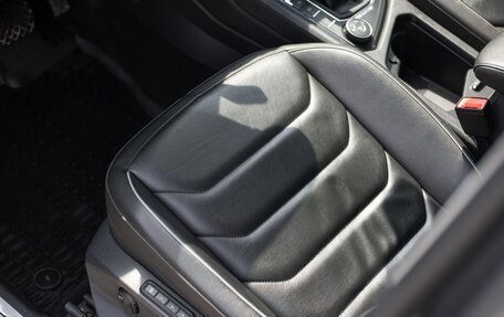 Volkswagen Tiguan II, 2021 год, 3 800 000 рублей, 18 фотография