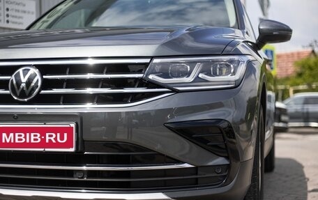 Volkswagen Tiguan II, 2021 год, 3 800 000 рублей, 10 фотография
