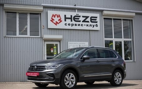 Volkswagen Tiguan II, 2021 год, 3 800 000 рублей, 30 фотография