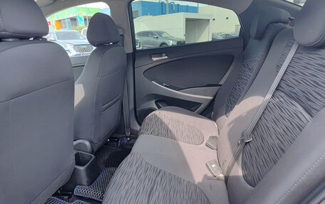 Hyundai Solaris II рестайлинг, 2015 год, 860 000 рублей, 16 фотография