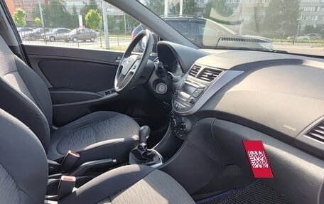 Hyundai Solaris II рестайлинг, 2015 год, 860 000 рублей, 15 фотография