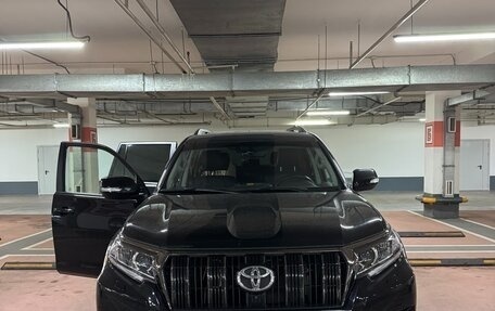 Toyota Land Cruiser Prado 150 рестайлинг 2, 2021 год, 8 100 000 рублей, 1 фотография