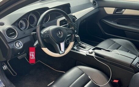 Mercedes-Benz C-Класс, 2012 год, 1 200 000 рублей, 9 фотография