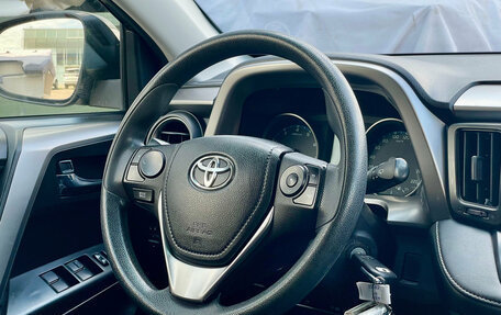 Toyota RAV4, 2015 год, 1 895 000 рублей, 10 фотография