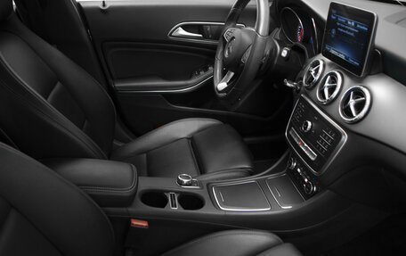 Mercedes-Benz CLA, 2016 год, 2 150 000 рублей, 29 фотография
