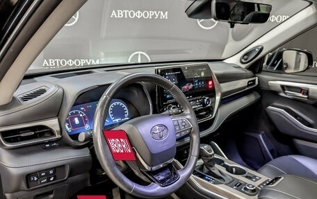 Toyota Highlander, 2024 год, 5 700 000 рублей, 16 фотография