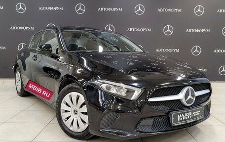 Mercedes-Benz A-Класс, 2020 год, 2 450 000 рублей, 3 фотография