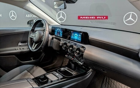 Mercedes-Benz A-Класс, 2020 год, 2 450 000 рублей, 13 фотография