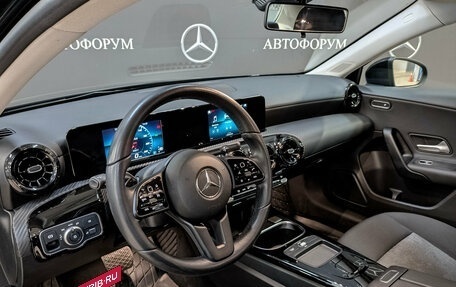 Mercedes-Benz A-Класс, 2020 год, 2 450 000 рублей, 15 фотография