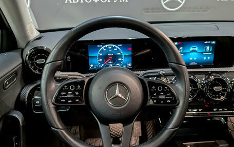 Mercedes-Benz A-Класс, 2020 год, 2 450 000 рублей, 21 фотография