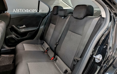 Mercedes-Benz A-Класс, 2020 год, 2 450 000 рублей, 18 фотография
