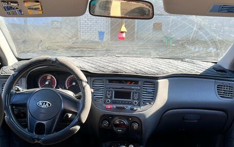 KIA Rio II, 2011 год, 385 000 рублей, 6 фотография