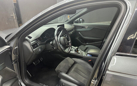 Audi A4, 2017 год, 2 200 000 рублей, 10 фотография