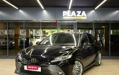 Toyota Camry, 2018 год, 2 499 000 рублей, 1 фотография