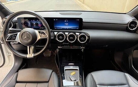 Mercedes-Benz A-Класс, 2023 год, 2 150 000 рублей, 6 фотография
