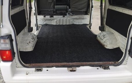 Mitsubishi Delica IV, 2001 год, 400 000 рублей, 8 фотография