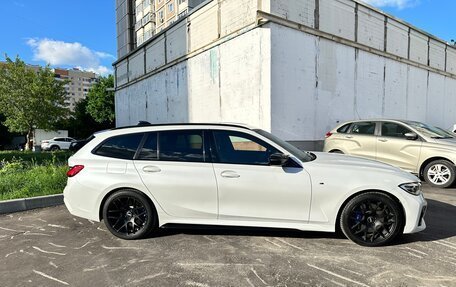 BMW 3 серия, 2019 год, 3 300 000 рублей, 3 фотография