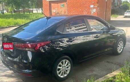 Hyundai Solaris II рестайлинг, 2021 год, 1 680 000 рублей, 3 фотография
