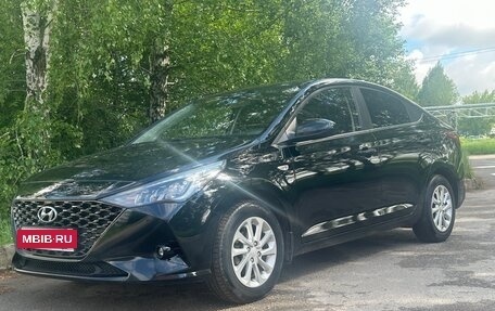 Hyundai Solaris II рестайлинг, 2021 год, 1 680 000 рублей, 5 фотография