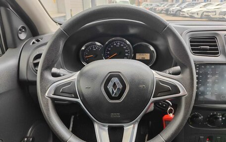 Renault Logan II, 2018 год, 649 000 рублей, 18 фотография