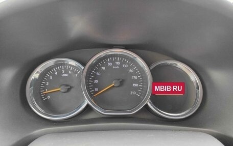 Renault Logan II, 2018 год, 649 000 рублей, 19 фотография