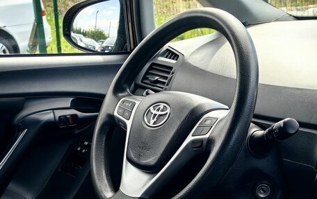 Toyota Verso I, 2013 год, 1 379 000 рублей, 11 фотография