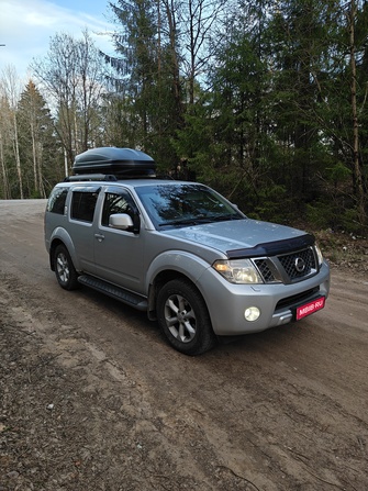 Nissan Pathfinder R51 рестайлинг, 2010 год, 1 400 000 рублей, 1 фотография