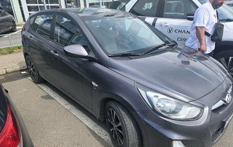 Hyundai Solaris II рестайлинг, 2013 год, 799 000 рублей, 4 фотография