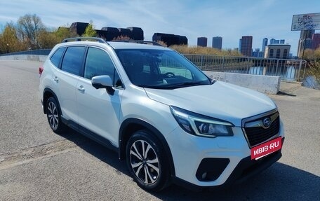 Subaru Forester, 2019 год, 2 950 000 рублей, 2 фотография