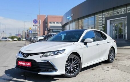 Toyota Camry, 2023 год, 3 750 000 рублей, 1 фотография
