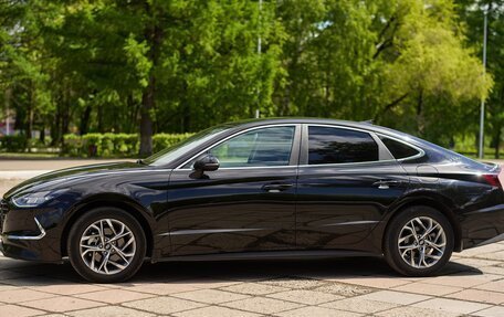 Hyundai Sonata VIII, 2020 год, 2 300 000 рублей, 2 фотография