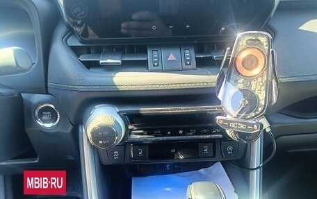 Toyota RAV4, 2024 год, 3 750 000 рублей, 14 фотография