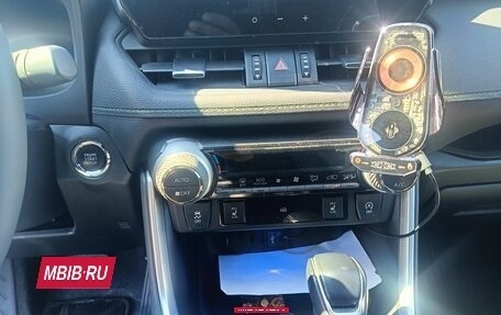Toyota RAV4, 2024 год, 3 750 000 рублей, 27 фотография