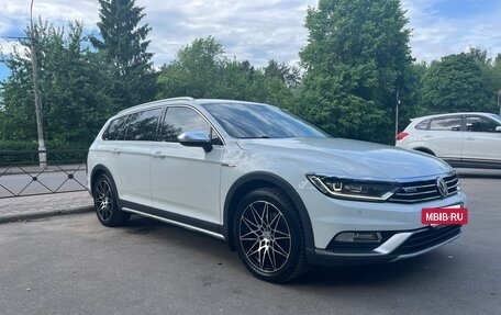 Volkswagen Passat B8 рестайлинг, 2018 год, 2 800 000 рублей, 3 фотография