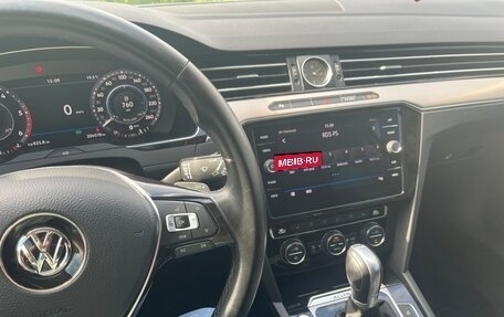 Volkswagen Passat B8 рестайлинг, 2018 год, 2 800 000 рублей, 6 фотография