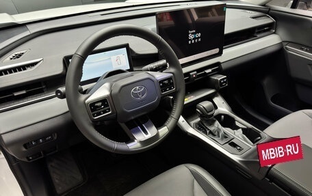 Toyota RAV4, 2026 год, 4 300 000 рублей, 10 фотография