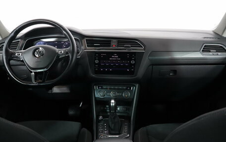 Volkswagen Tiguan II, 2017 год, 2 249 000 рублей, 7 фотография