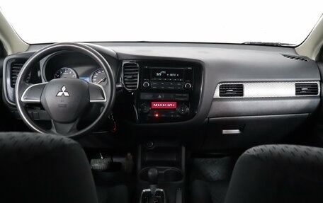 Mitsubishi Outlander III рестайлинг 3, 2012 год, 1 099 000 рублей, 7 фотография